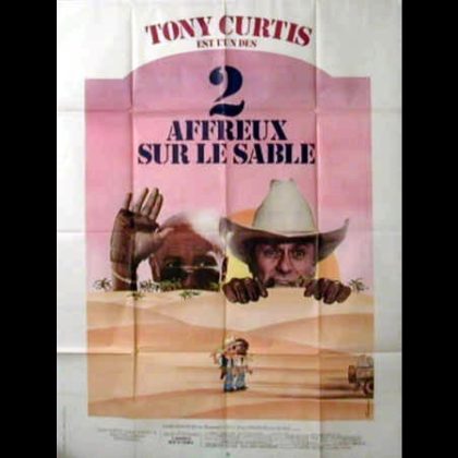 DEUX AFFREUX SUR LE SABLE