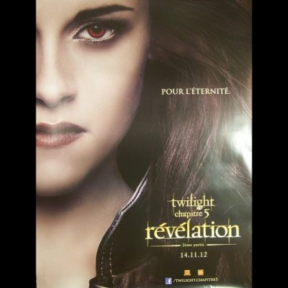 TWILIGHT CHAPITRE 5 BELLA CULLEN (AFFICHE ROULÉE)